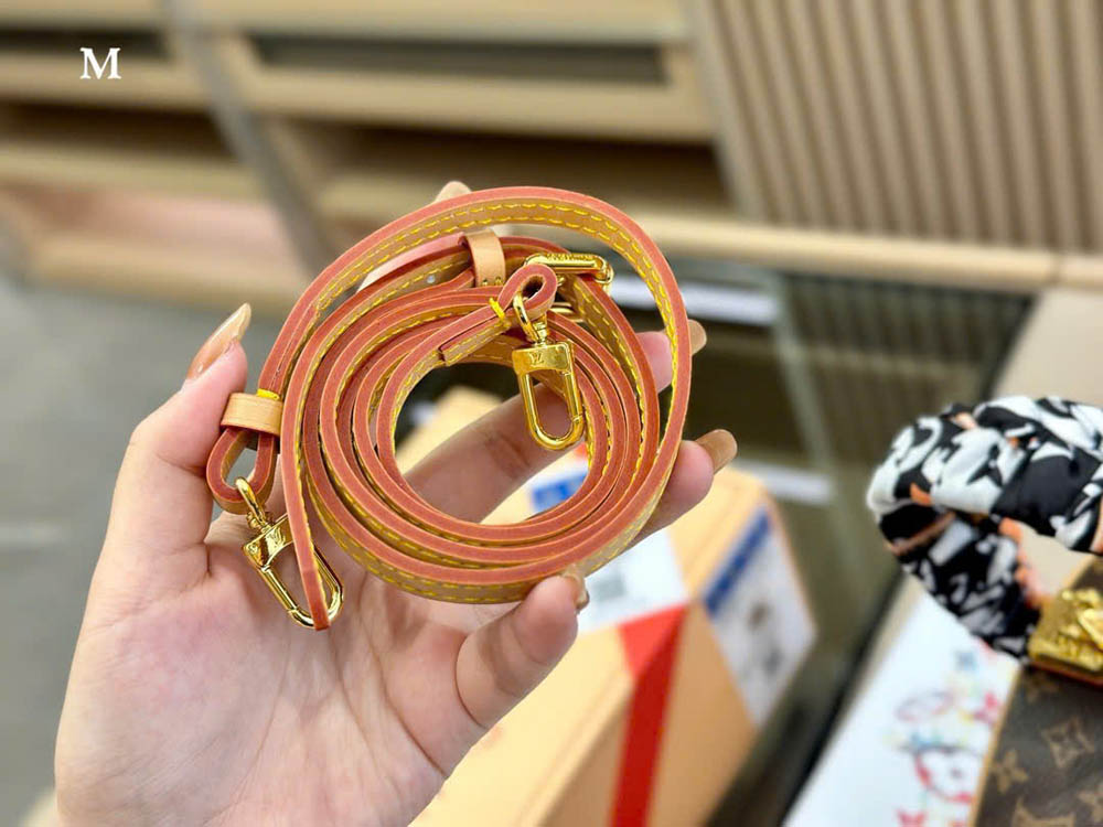 Custom Louis Vuitton Petite Boite Chapeau - Image 5