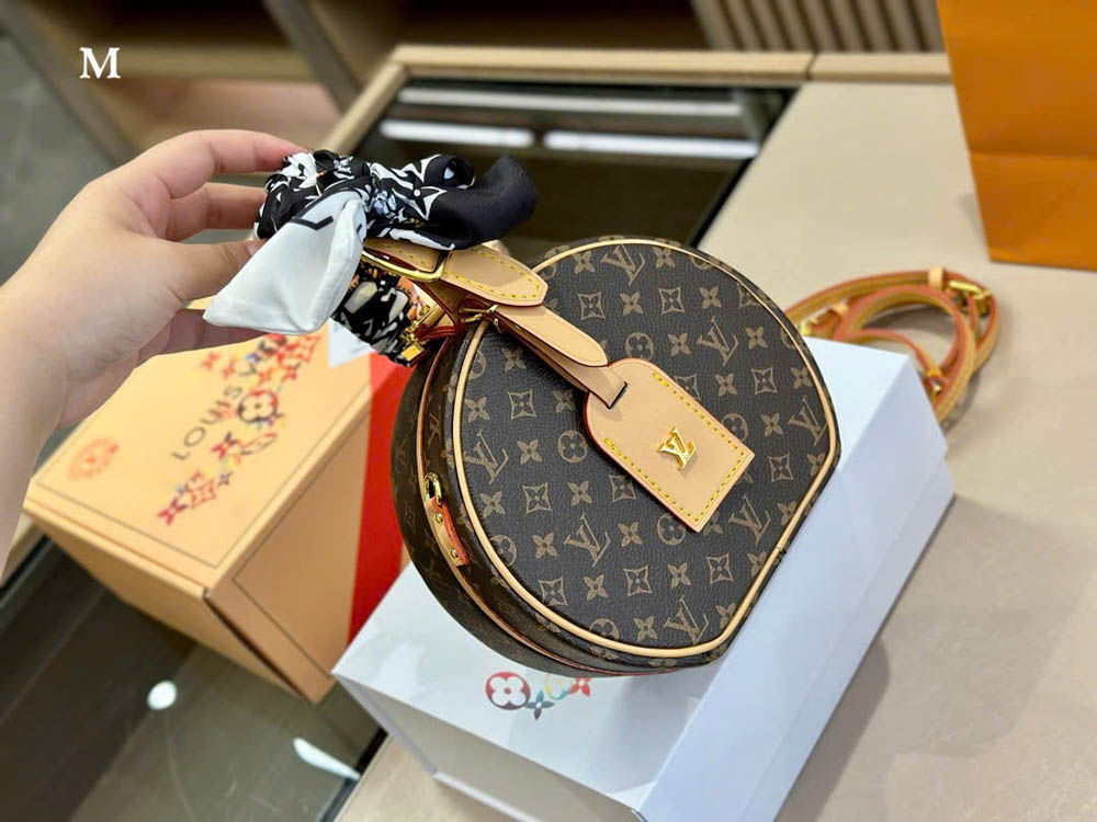 Custom Louis Vuitton Petite Boite Chapeau - Image 3