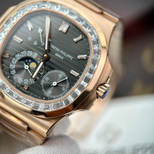 Custom Patek Philippe Nautilus 5724R Gold Black Dial Diamond Bezel - Swiss Patek26 - Image 6