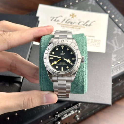 Custom Tudor Black Bay Pro M79470 - Swiss Tudor3