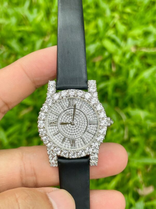 Custom Lady Chopard L’Heure Du Diamant Round - Asian Lady Watch 15 - Image 3