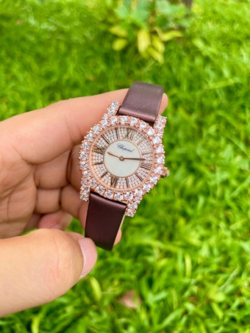 Custom Lady Chopard L’Heure Du Diamant Round - Asian Lady Watch 17 - Image 3