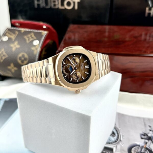 Custom Patek Philippe Nautilus 5740 Rose Gold Chocolate Dial - Asian Patek 71