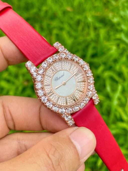 Custom Lady Chopard L’Heure Du Diamant Round - Asian Lady Watch 18 - Image 4