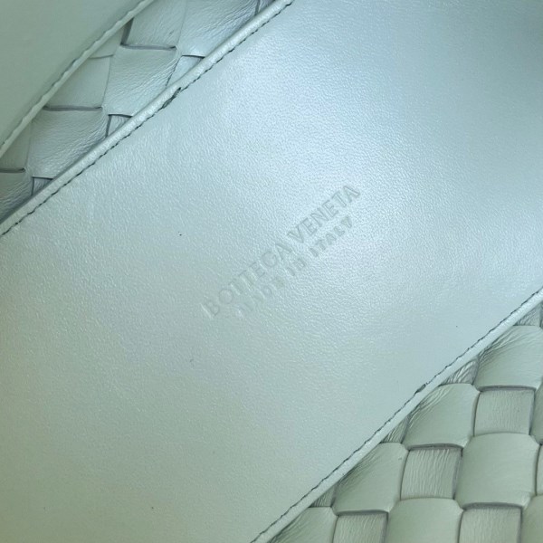 Custom Bottega Veneta Small Andiamo - Image 11