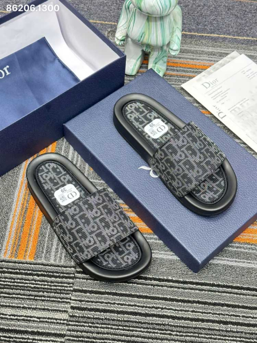 Custom Unisex Dior Men/Women Slides - Image 3