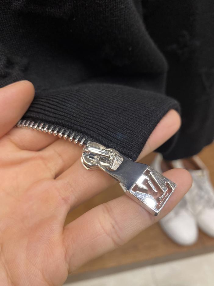 Custom Louis Vuitton 25SS Early Spring Monogram Floral Jacquard Knit Jacket - Image 3