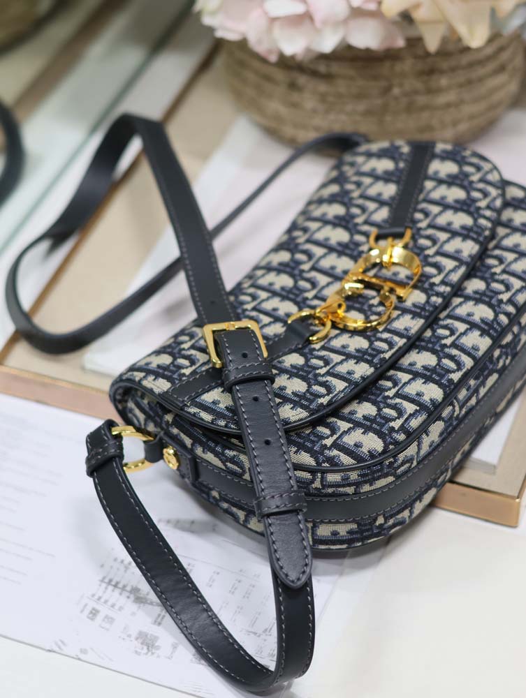 Custom Dior CD Besace Small - Image 4