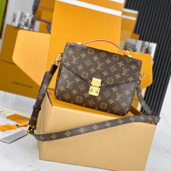 Custom Louis Vuitton Pochette Métis