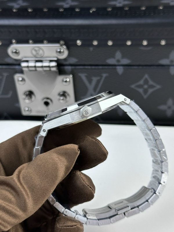 Custom Audemars Piguet Royal Oak 15400ST Navy Blue - Swiss AP78 - Image 5