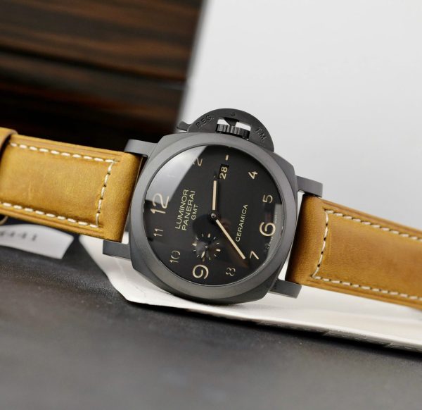 Panerai Luminor 1950 3 Day GMT Black Ceramic - Image 2