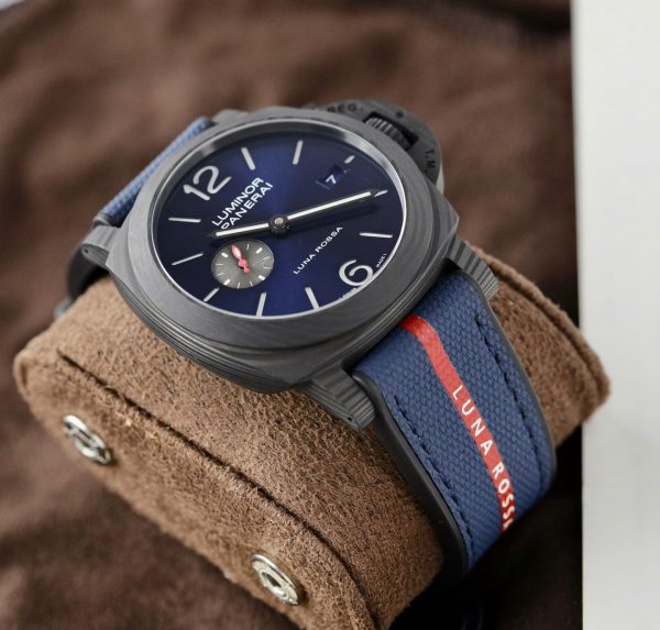 Panerai Luminor Marina Carbotech Luna Rossa PAM01529 - Image 3