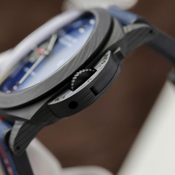 Panerai Luminor Marina Carbotech Luna Rossa PAM01529 - Image 8