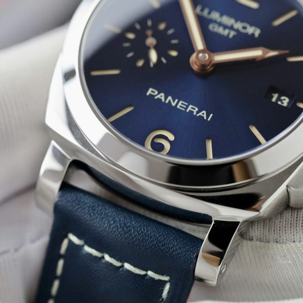 Panerai PAM688 Luminor 1950 3 Days GMT Acciaio Boutique Blue - Image 3
