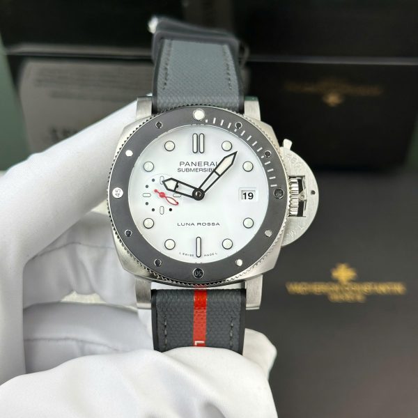 Panerai Submersible Luna Rossa PAM1579