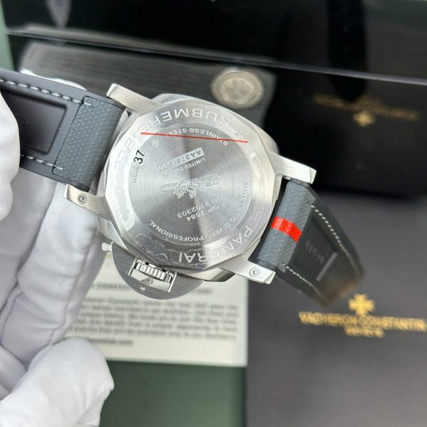 Panerai Submersible Luna Rossa PAM1579 - Image 6