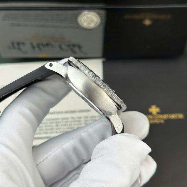 Panerai Submersible Luna Rossa PAM1579 - Image 7