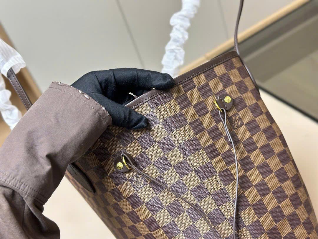 Custom Louis Vuitton Neverfull MM - Image 7