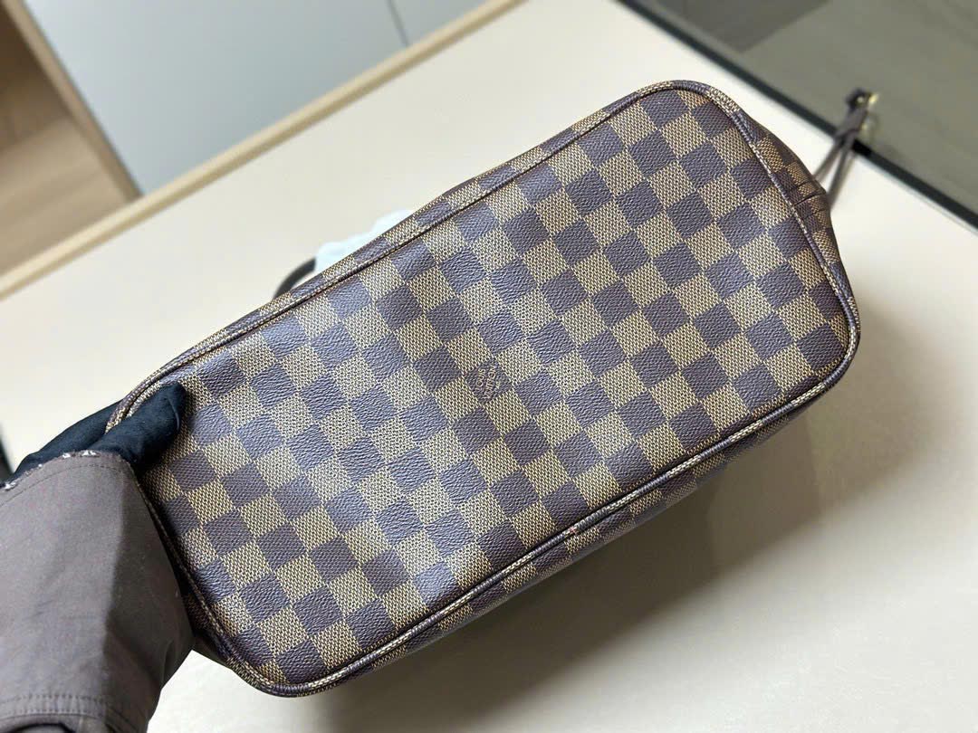 Custom Louis Vuitton Neverfull MM - Image 9