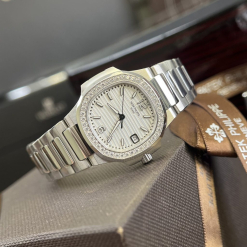 Custom Patek Philippe Lady Nautilus 7010 White Dial 32mm - Swiss Lady Watch 17