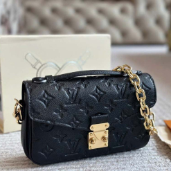 Custom Louis Vuitton Pochette Metis