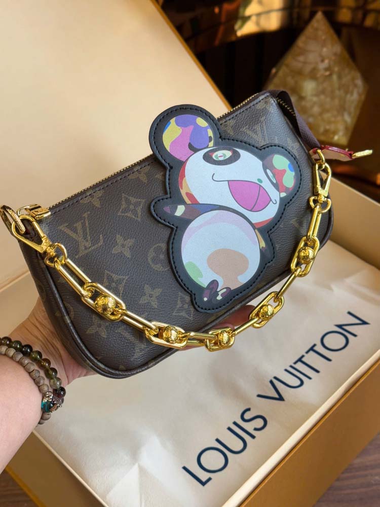 Custom Louis Vuitton Pochette Accessoires Monogram - Image 8