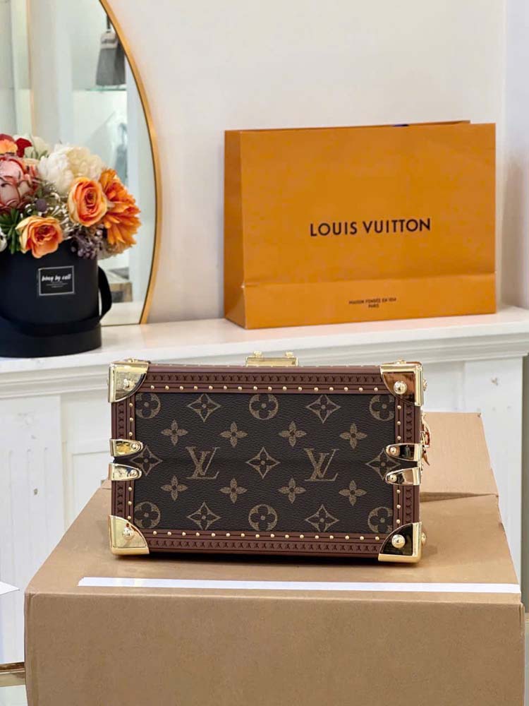 Custom Louis Vuitton Petite Malle Souple Trunk Bag - Image 4