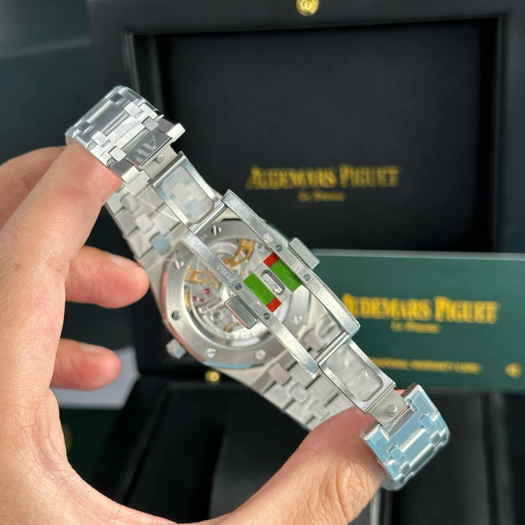Custom Audemars Piguet Royal Oak Jumbo Extra-thin 16202 Green - Swiss AP101 - Image 8